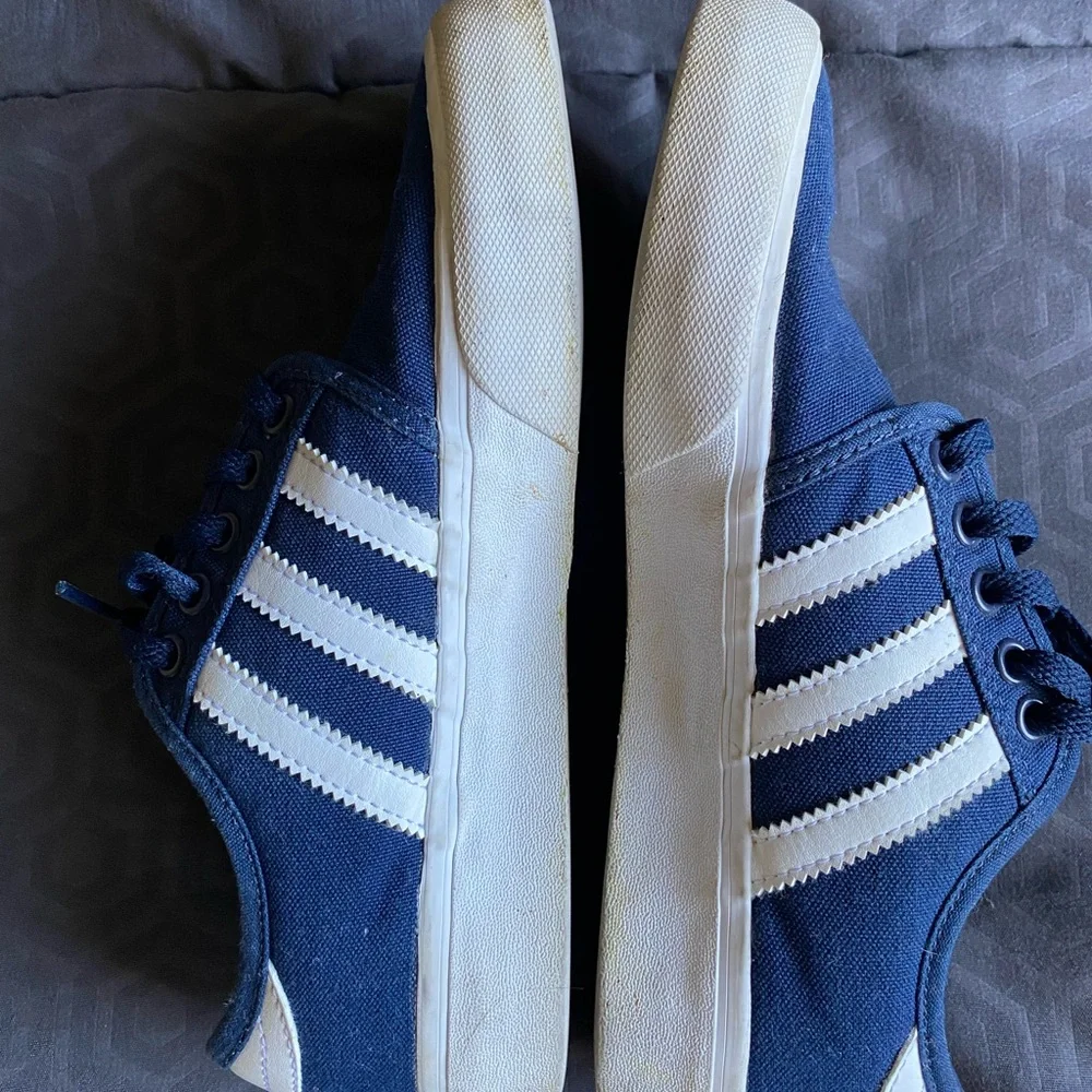 Adidas 3y kids shoes